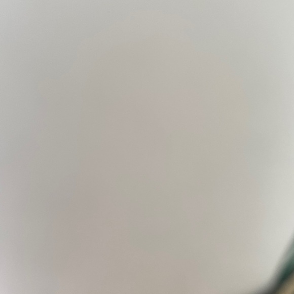 Meet your Posher, Jennifer - Picture 1 of 1